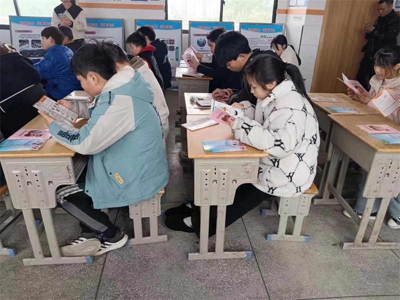新邵县小塘镇：安全知识宣传进校园