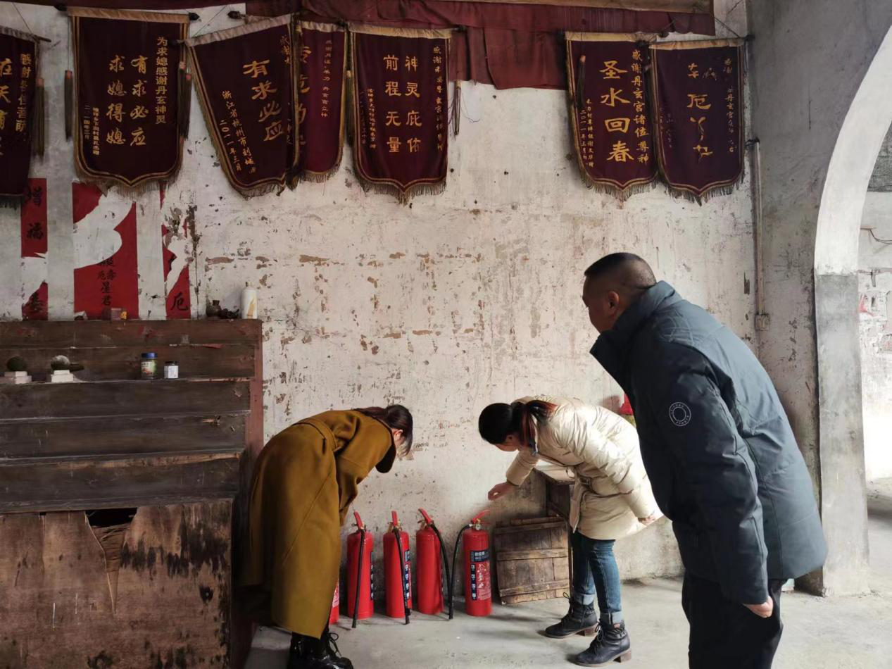 洞口县月溪镇开展宗教活动场所安全隐患排查行动