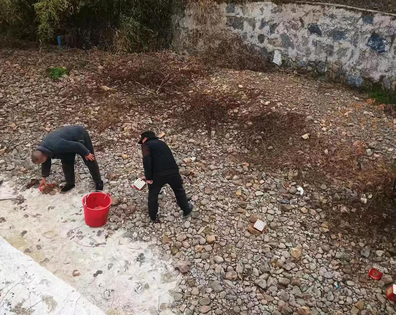 洞口县山门镇持续开展河库保洁 助力水清岸绿景美