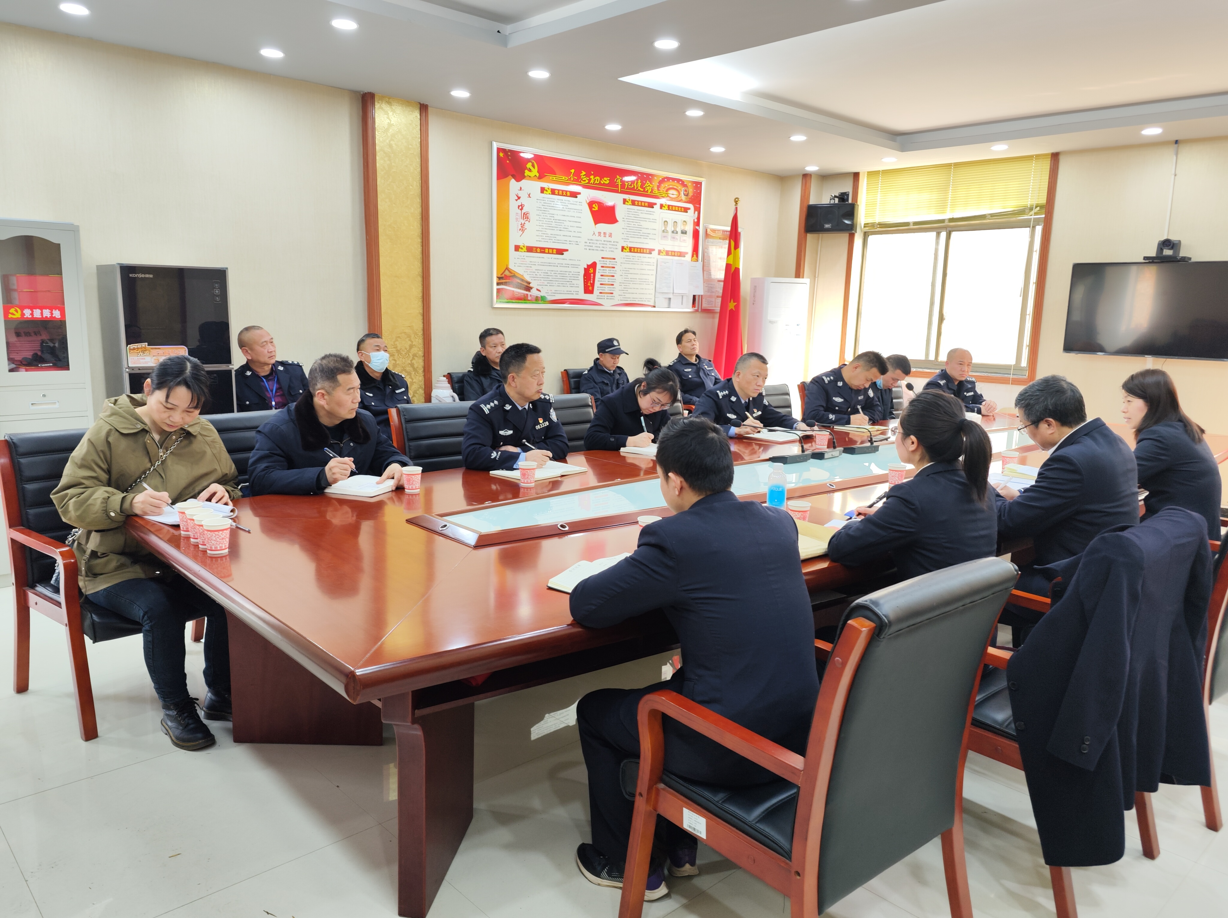 市检察院第一巡回检察组到邵阳县看守所召开巡回检察反馈会议