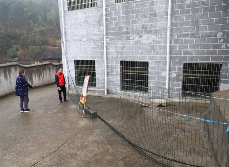 洞口县大屋瑶族乡：开展校园房屋安全专项检查