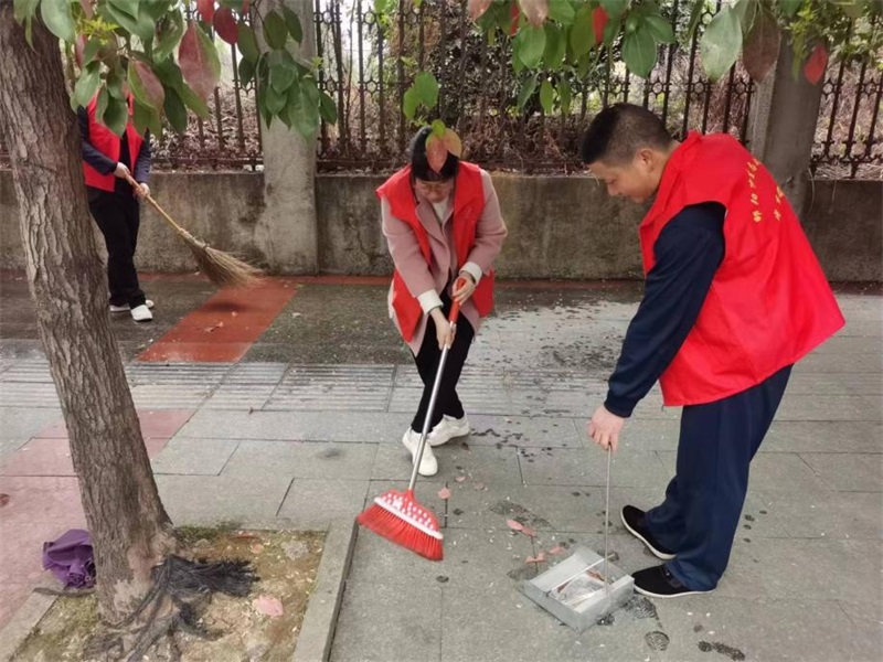 邵阳市生态环境局洞口分局：积极参与创文志愿者服务活动