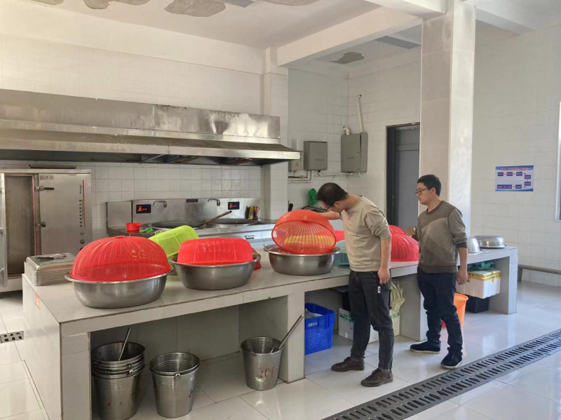 洞口县桐山乡开展食品安全检查确保各族学生共同健康成长