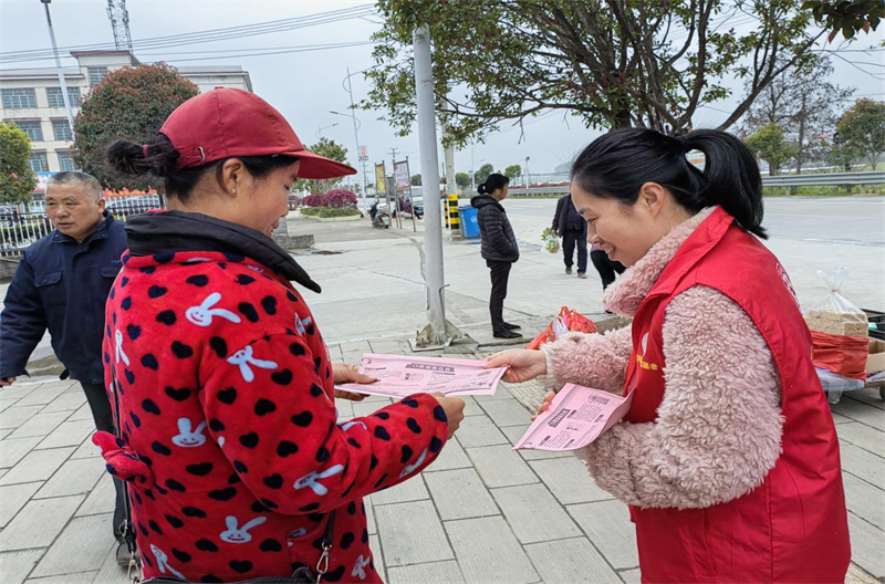 武冈市湾头桥镇中心卫生院开展“3.20世界口腔日”志愿服务义诊活动