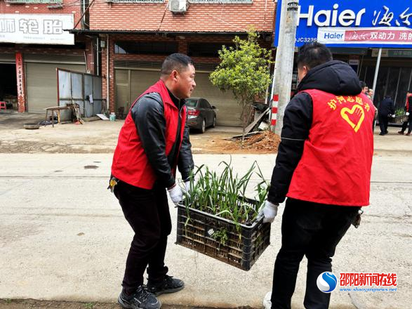 邵阳县长乐乡开展“三清三拆治四乱”专项行动