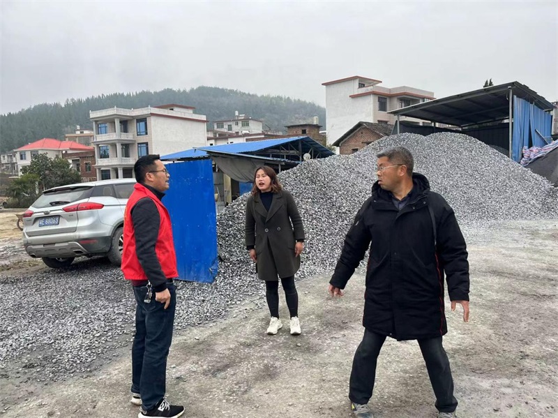 隆回县花门街道开展蓝天保卫战专项检查