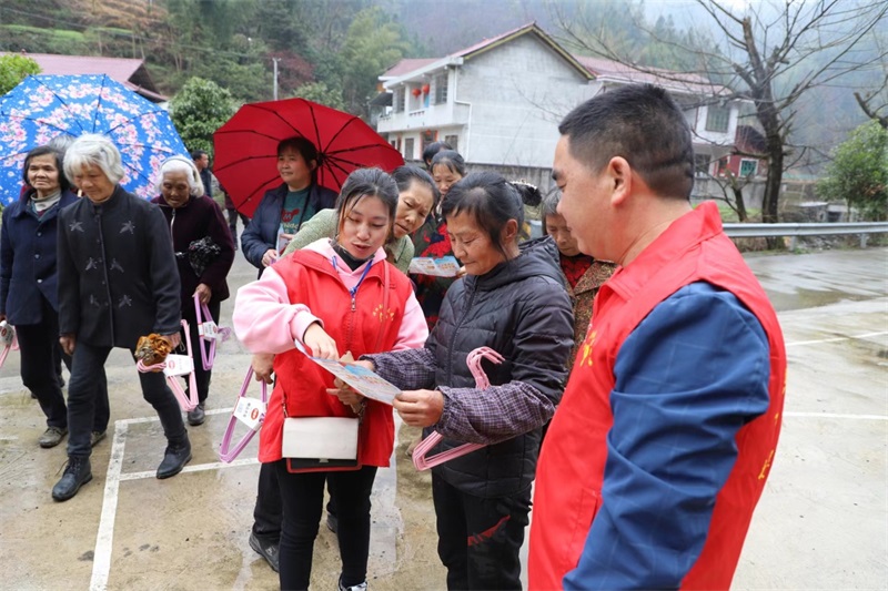 洞口县大屋瑶族乡：禁毒宣传进村组，提高农村群众禁毒意识
