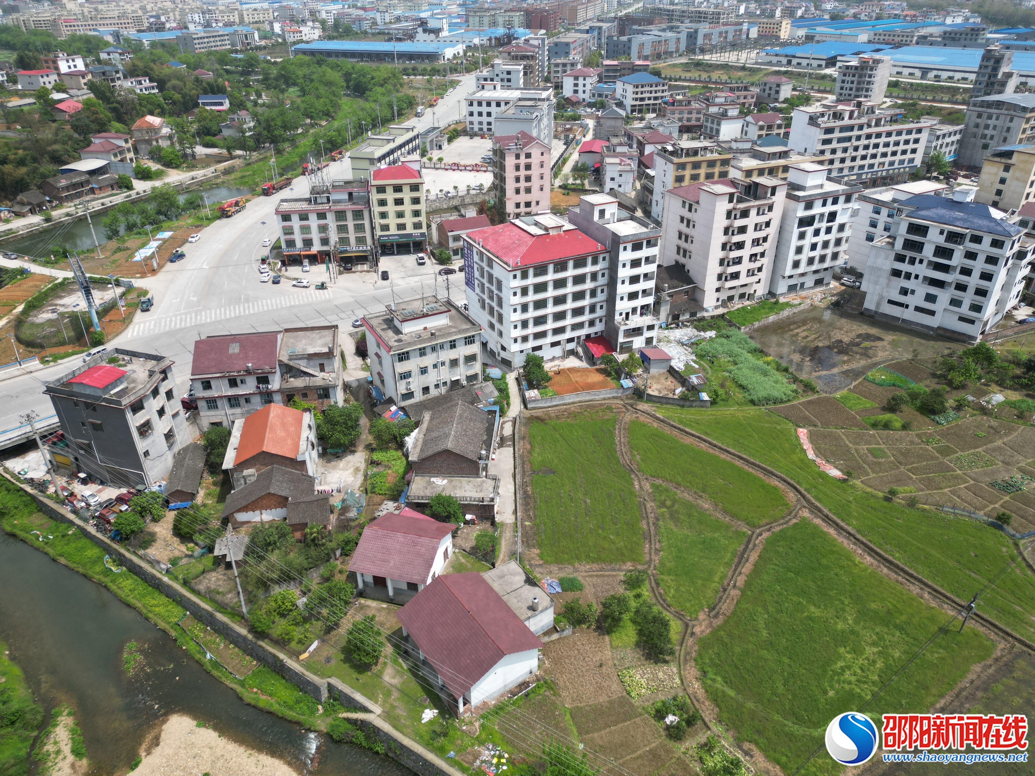洞口县花古街道：无人机巡查助力禁种铲毒全覆盖