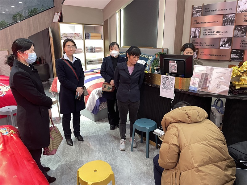邵阳农商银行：践行“一线工作法”，将柜台搬到你身边