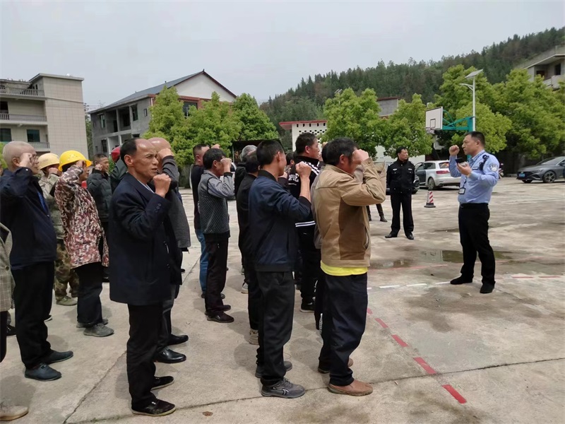 邵阳县交警持续深入开展“送考下乡”便民服务
