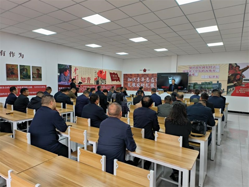 邵阳市委党校乡镇党委书记主体班教师和学员到洞口县茶铺茶场管理区开展调研活动