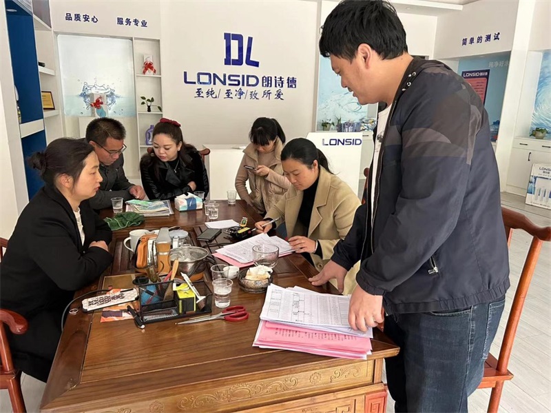 洞口文昌街道：开展“万名干部联万企”行动为企业排忧解难