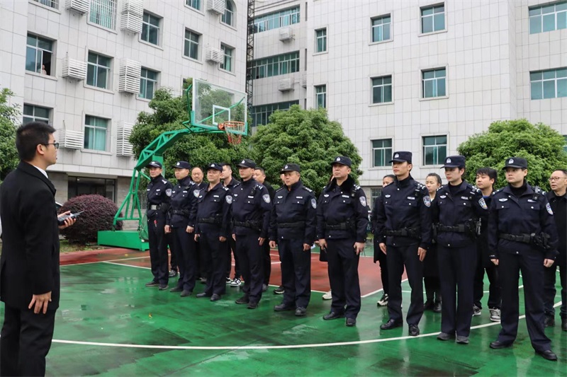 城步法院：湘执利剑在行动 强制腾房捍权威