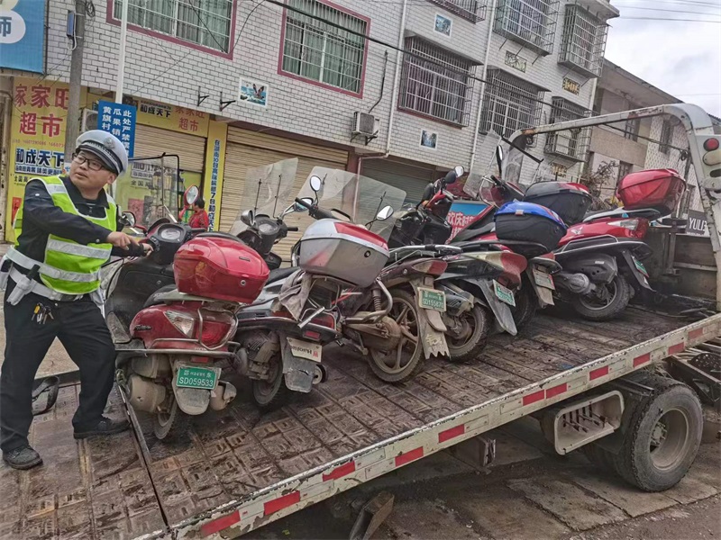 邵东市简家陇镇：聚焦“四”主体 强力整治交通顽瘴痼疾难题