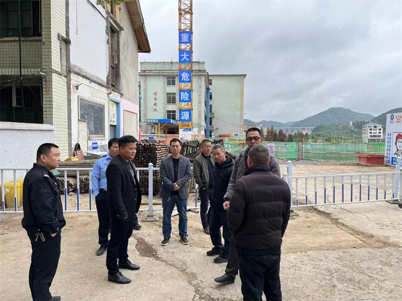 新宁县回龙寺镇：立足三个“紧盯” 织牢“安全网”