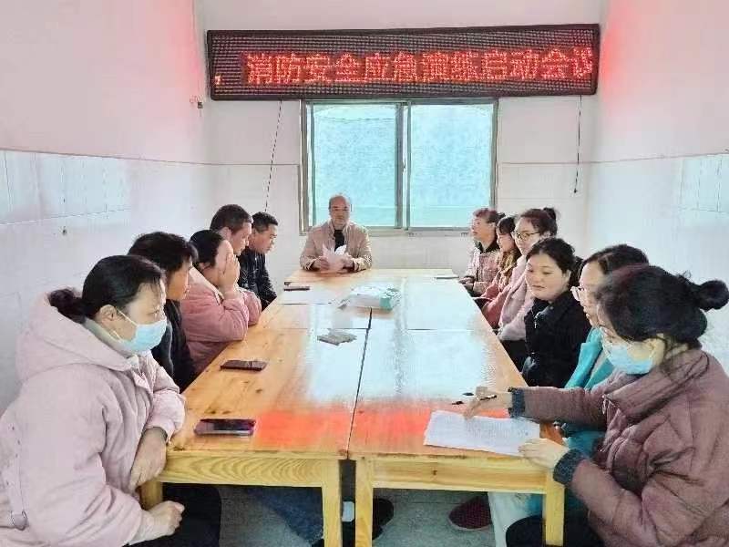 新宁县万塘乡卫生院开展消防知识培训暨应急演练活动