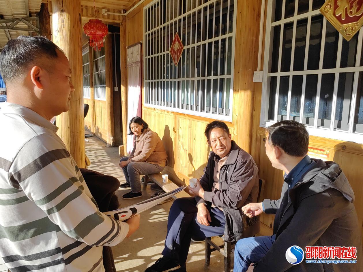 洞口县罗溪瑶族乡：禁种铲毒在行动