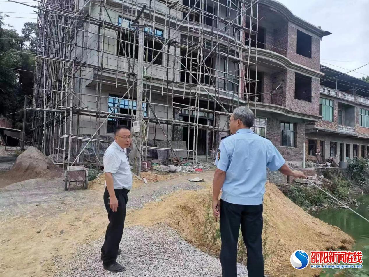 新邵县小塘镇全面开展自建房摸排整治工作