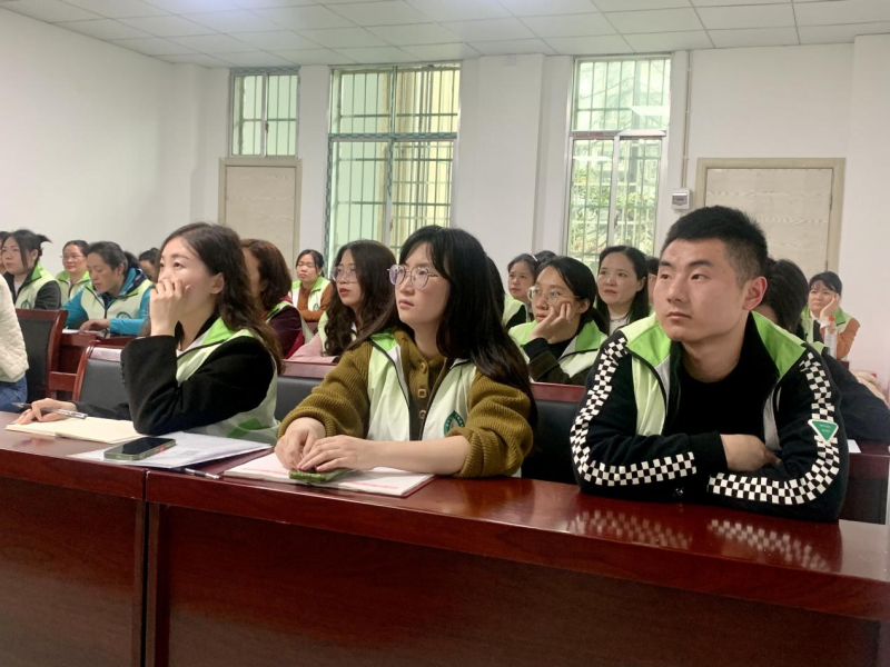 邵东市（乡镇）街道社会工作服务站召开以“社工社区项目化运作”为主题的督导