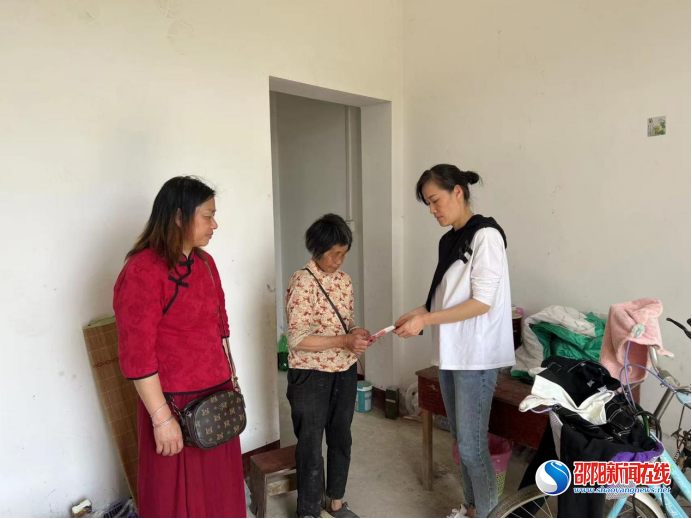洞口县石江镇：走访易地搬迁户，浓浓情意暖人心