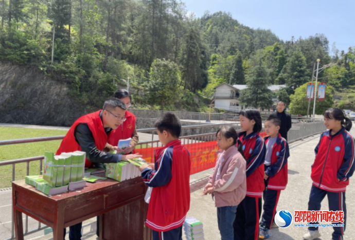 洞口县罗溪瑶族乡：守护瑶汉民族青少年健康成长