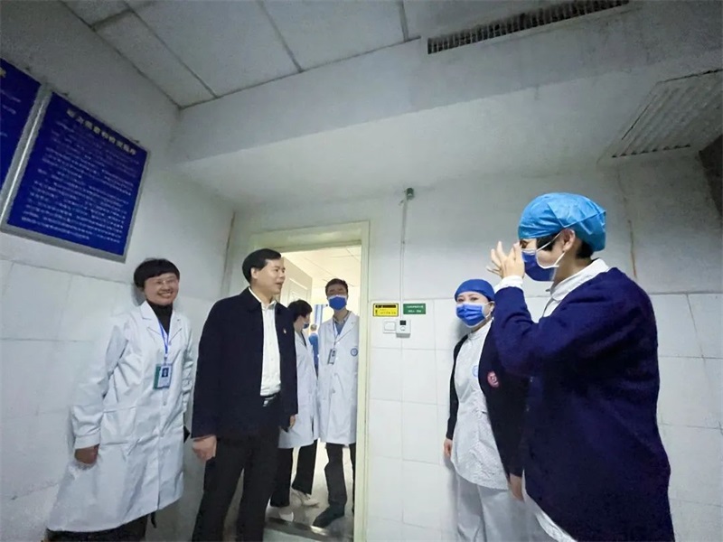 邵阳市中心医院开展“5•12”护士节走访慰问活动