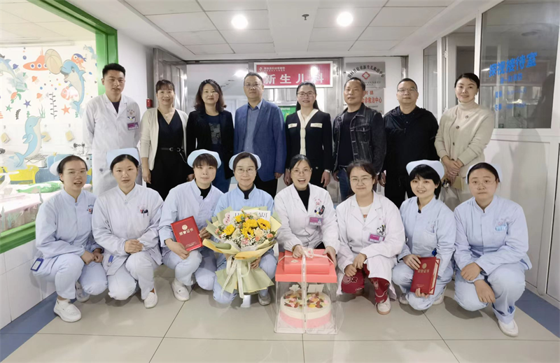 ​隆回县妇幼保健计划生育服务中心：致敬白衣天使 感恩“医”路有你