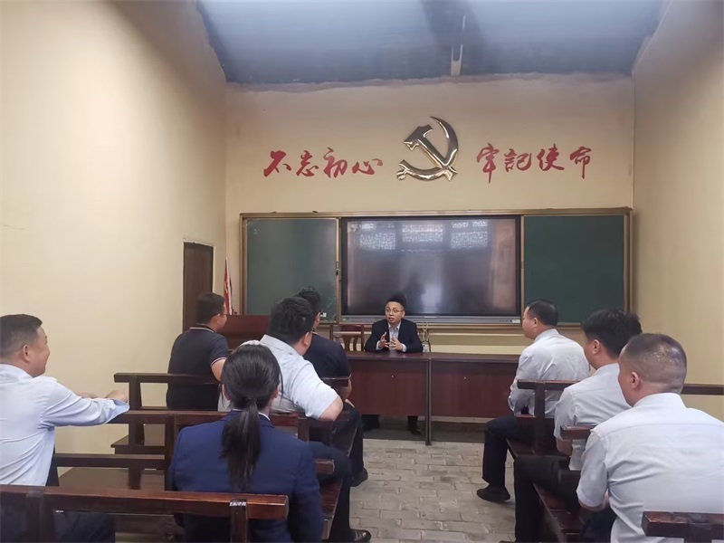 新邵农商行：相约龙山，砥砺前行