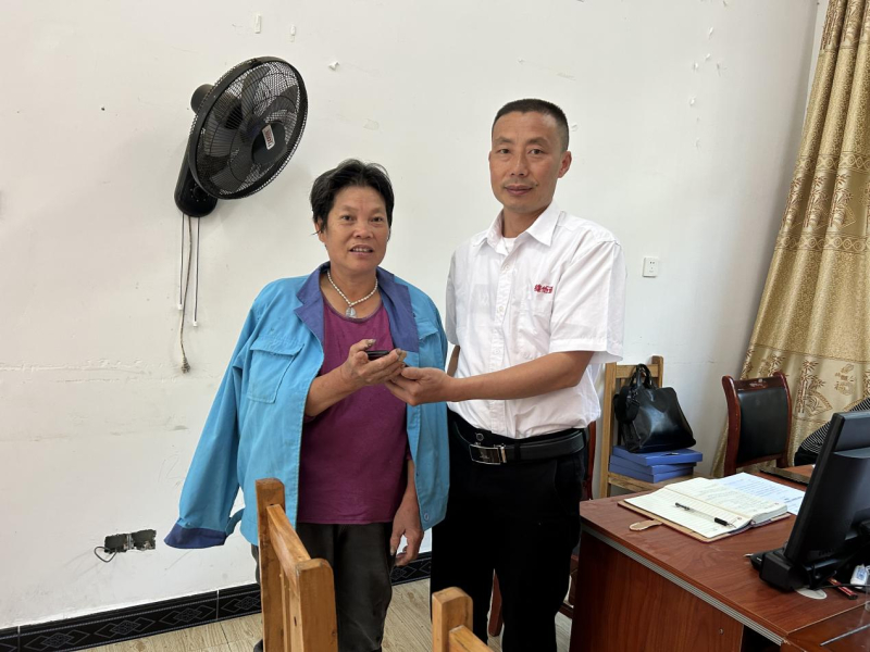 洞口县桐山乡椒林村：拾金不昧展风采点滴善举暖人心