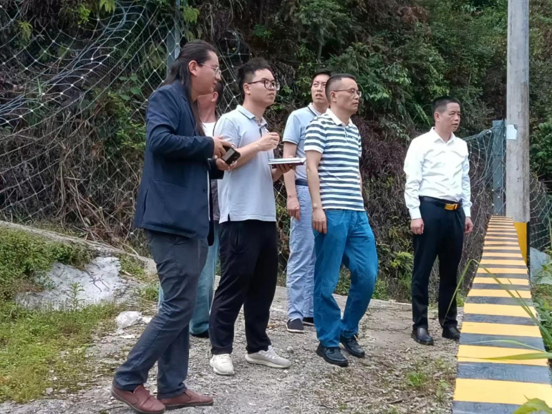 洞口县开展铁路安全环境专项排查整治行动