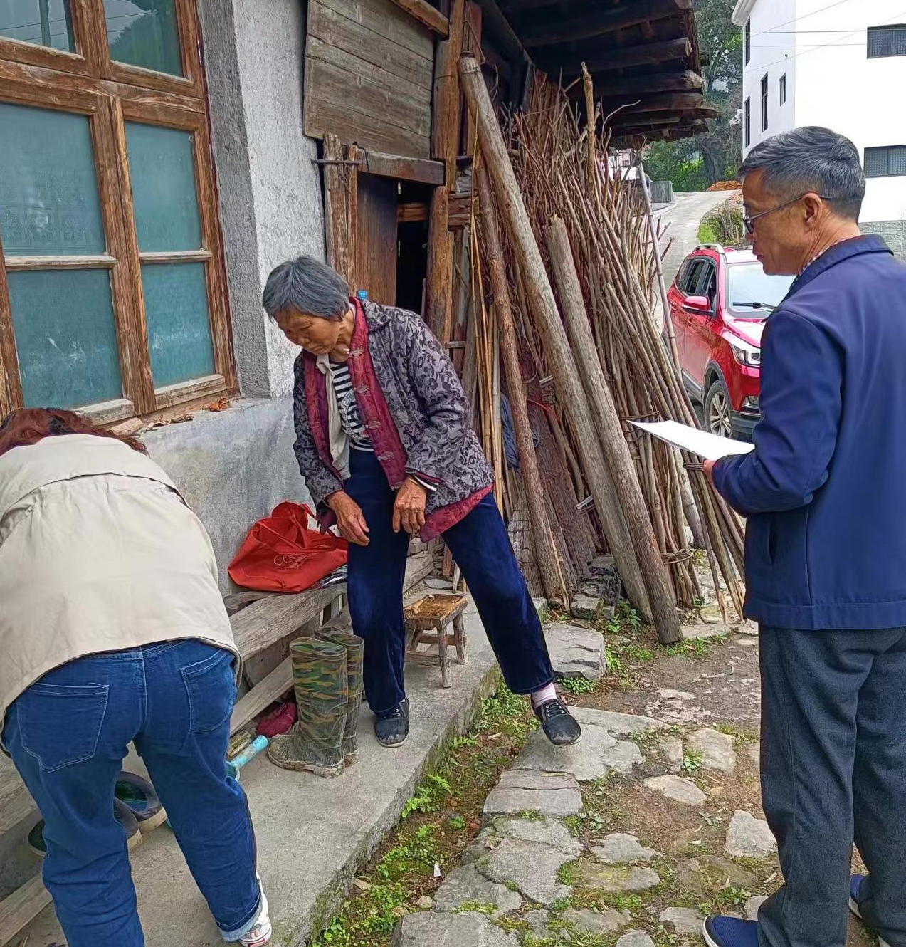 洞口县桐山乡大道村开展居民自建房隐患排查“回头看”