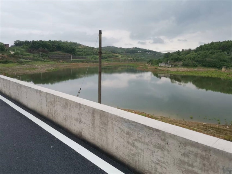 邵东市团山镇开展巡河护河活动