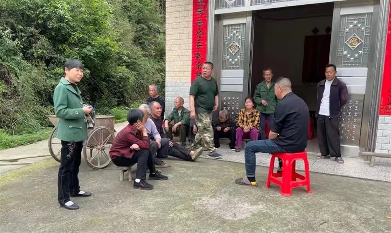 洞口县月溪镇开展禁种铲毒和反电诈宣传活动