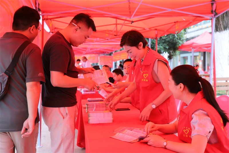 新邵县卫健局：合力画好“同心圆”呵护未成年人健康成长