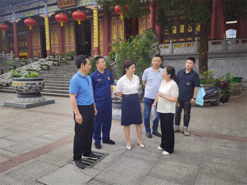 洞口县检查宗教场所安全生产和民族团结创建工作
