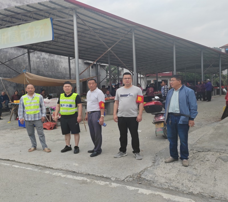 洞口县石柱镇：当道路安全劝导员，做人民群众交通安全的“领路人”