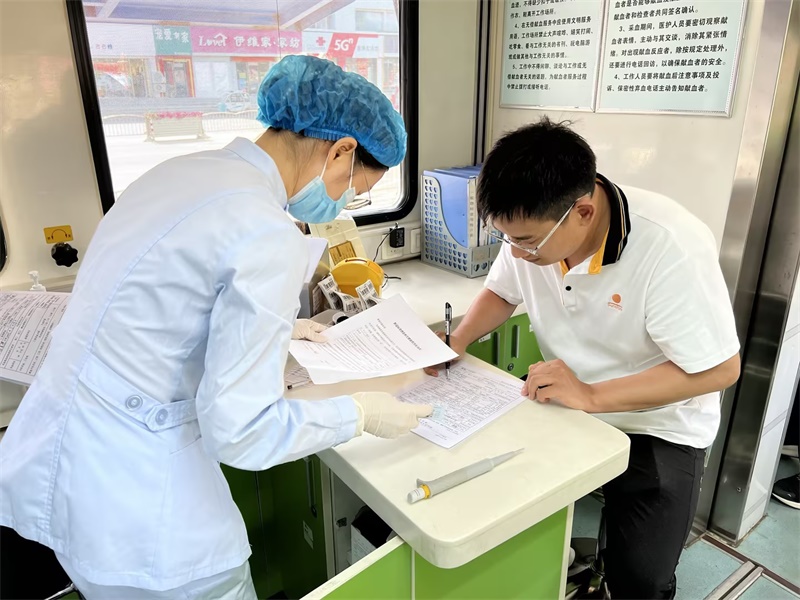 点滴凝大爱 热血践初心——阳光财险商丘中支连续多年开展爱心献血活动
