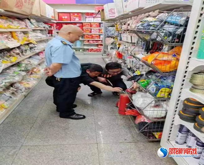 新宁县黄金瑶族乡开展经营性房屋“三合一”消防安全检查