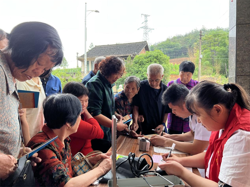 邵东市流光岭镇：文明实践进乡村 义诊活动获好评
