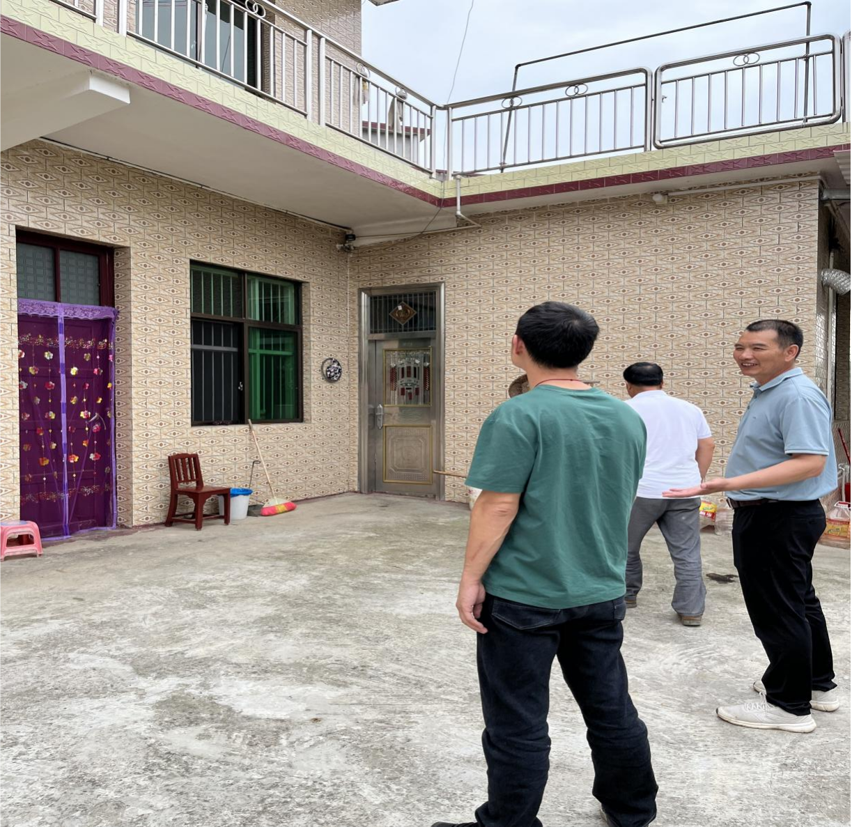 洞口县石江镇持续开展自建房安全隐患排查
