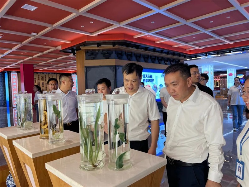 贵州龙里经开区调研组到邵东经开区调研