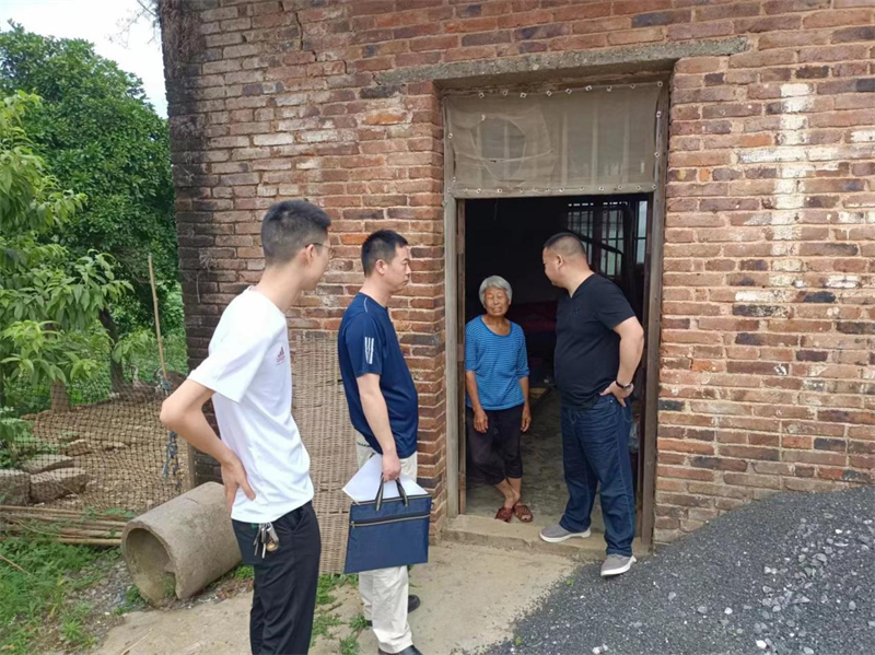 邵东市团山镇深入走访窝点人员家属