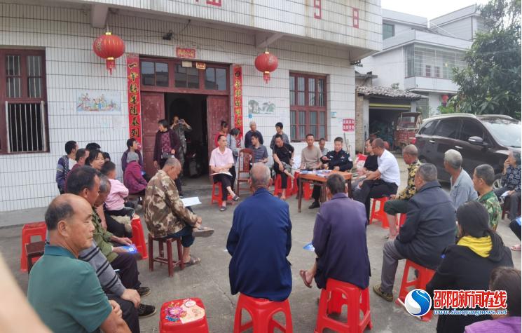 洞口县花园镇：依托“院落会”宣传自建房安全意识