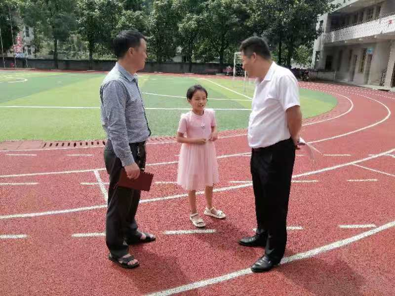 隆回县麻塘山乡防溺水工作专班入校督查防溺水工作