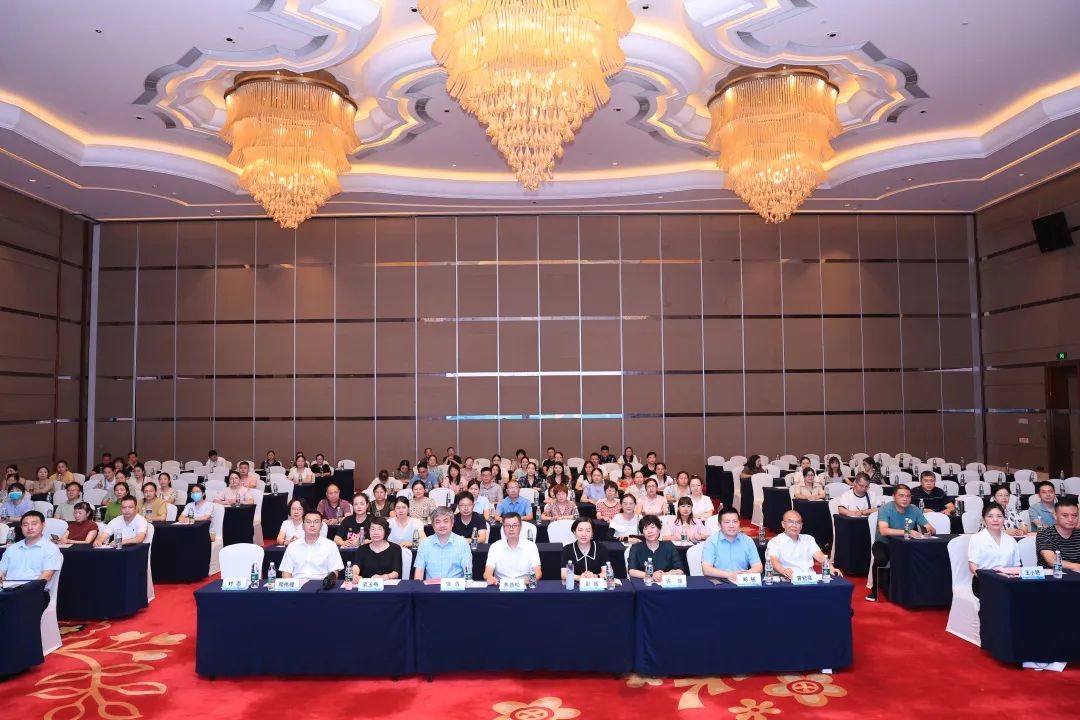 邵阳市中心医院：内科第五党支部主题党日活动