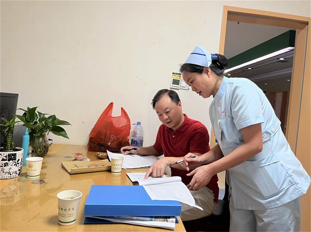 邵阳市卫健委督查邵阳县医疗机构“两节”安全隐患
