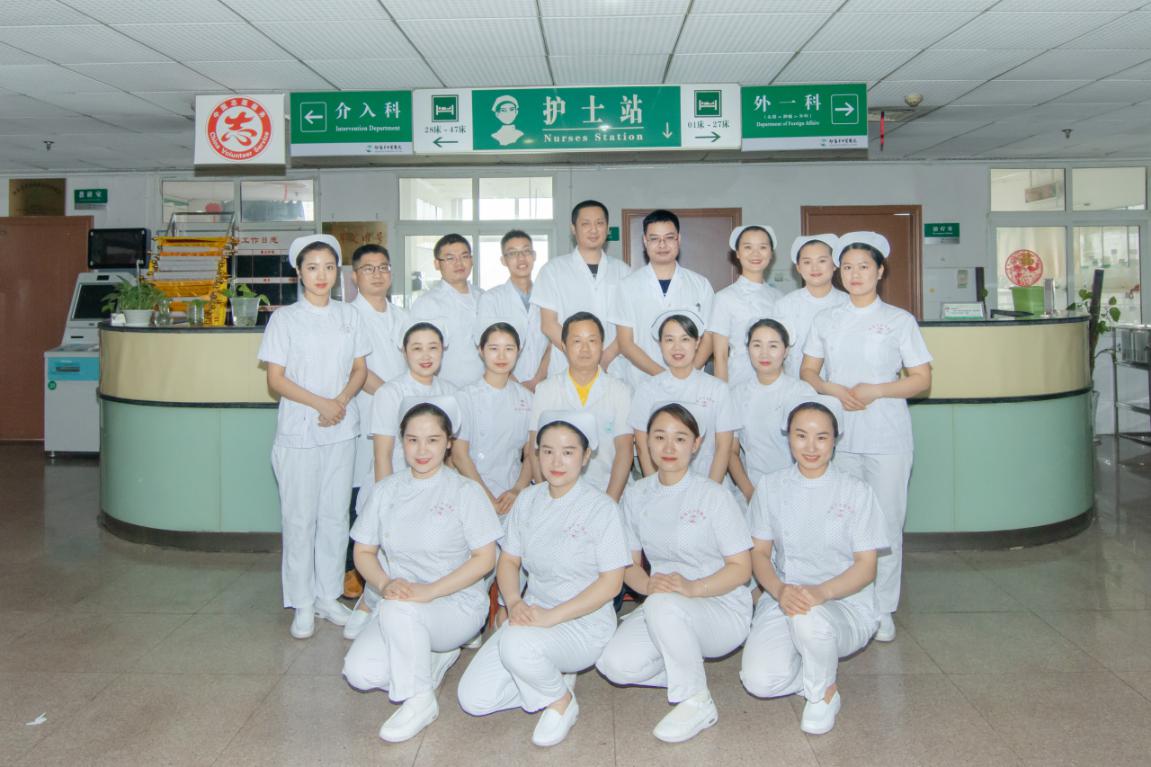 ​90岁老人眼部长巨瘤，邵阳市中医医院专家妙手摘除