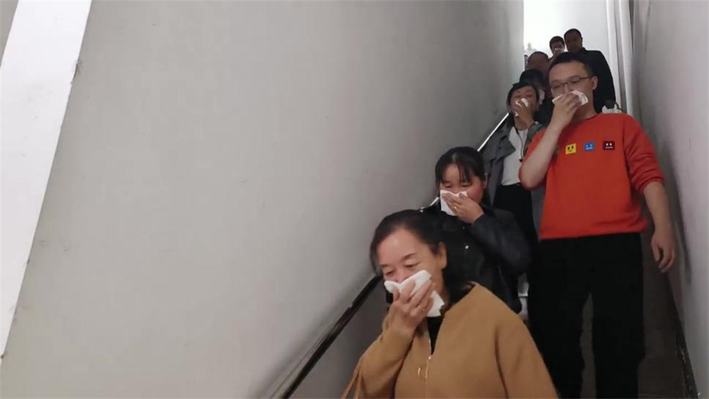 中国人寿邵阳分公司组织开展消防应急疏散演练及消防技能培训