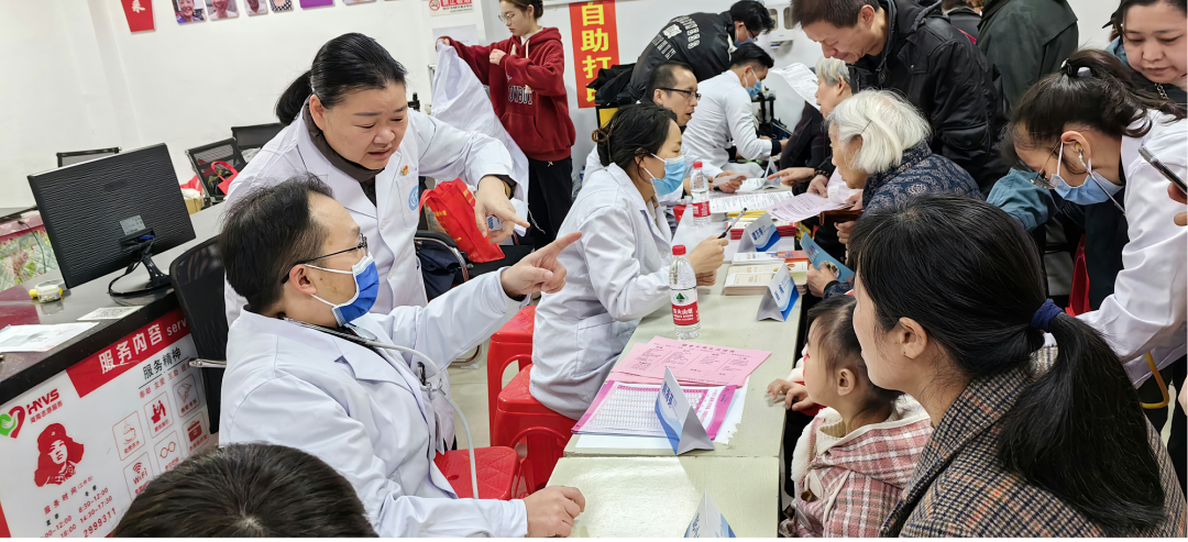 关注肺炎，守护健康——邵阳市中心医院内科党总支第三党支部开展“世界肺炎日”主题活动