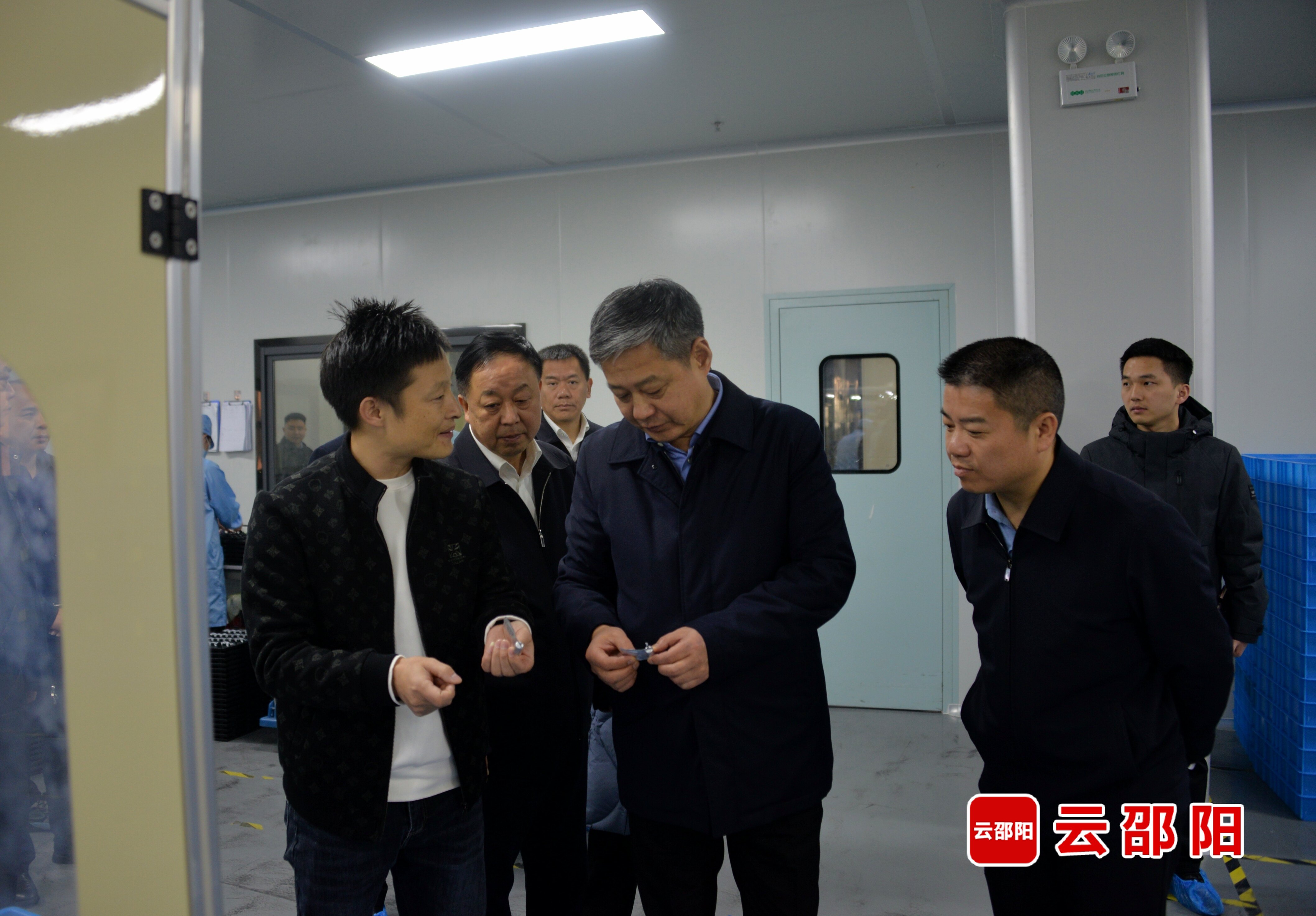 严华在邵阳经济技术开发区开展“三送三解三优”行动